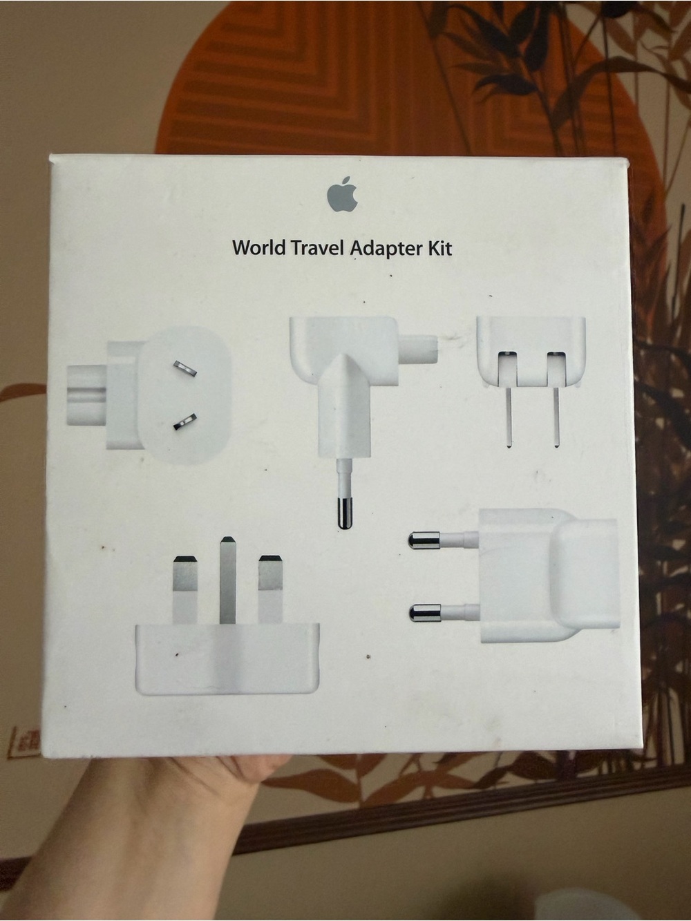 Genuine Apple World Travel Adapter Kit (Global Plug Set)
